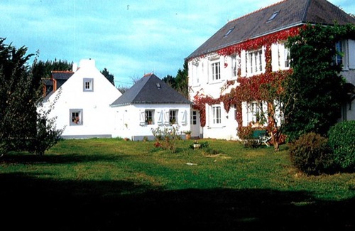 Le Palais House | Charming House Close to Port and Beach - Spacious, Well-Decorated, and Fully Equipped