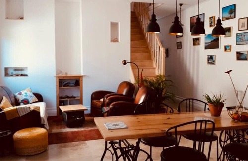 Le Bouscat House | Charming House Ideally Located With Furnished Terrace, 3 Bedrooms & Parking