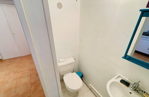 Le Bouscat House | Charming House Ideally Located With Furnished Terrace, 3 Bedrooms & Parking