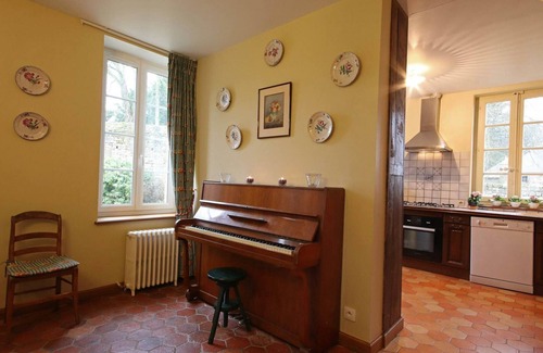 Le Grais Cottage | Charming house in 18th-century castle with garden and fireplace