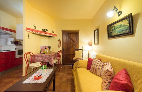 Barranco del Pinar Cottage | charming house in the middle of nature with pool .Ideal couples.