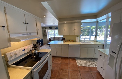 Lake Ida Shores House | Charming House in Historic Lake Ida Delray