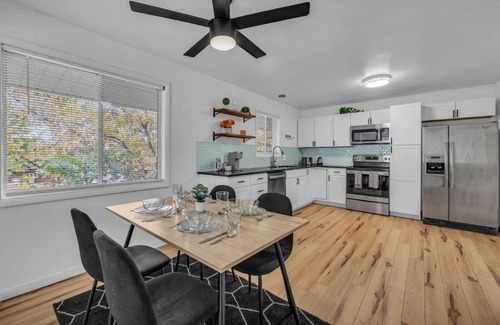 South Ogden House | Charming house w/2 bedrooms with AC, WiFi in quiet Ogden neighborhood.