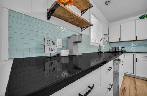 South Ogden House | Charming house w/2 bedrooms with AC, WiFi in quiet Ogden neighborhood.