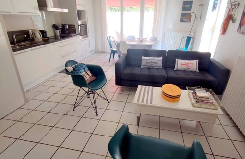 Clohars-Carnoet House | Charming house with seaside pool, WIFI, fully equiped kitchen, enclosed garden