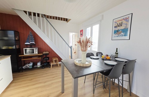 Plouguerneau House | Charming house with stunning sea views and direct beach access