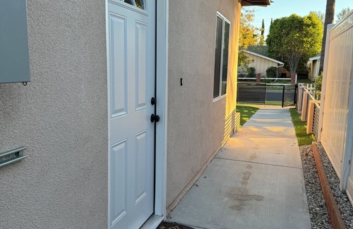 Chatsworth House | Charming house with WiFi and AC in fantastic Los Angeles.