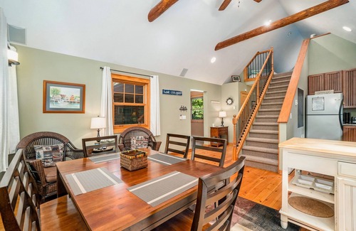 Traverse City House | Charming lake cottage with a wet bar, firepit, fast WiFi, & washer/dryer