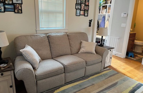Ludlow House | Charming Lake Rescue Cottage