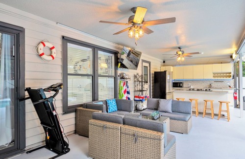 Lake Worth House | Charming Lake Worth Fun House with heated pool, game room, mini golf, WiFi!