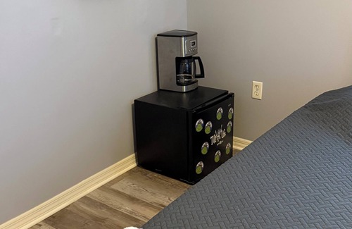 Port Malabar Bed & Breakfast | Charming Latin family room for 1 Guest