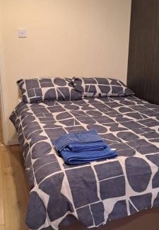 Thorpe Satchville House | Charming Leicester Guest Room with Shared Facilities