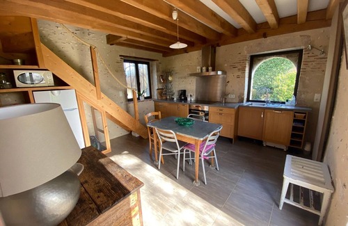 Saint-Pere-sur-Loire Cottage | Charming Loire cottage with terrace in nature