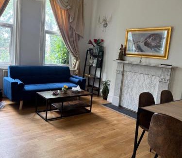 Charlton Apartment | Charming London Apartment with 2 Bedrooms
