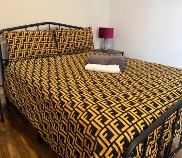 Charlton Apartment | Charming London Apartment with 2 Bedrooms