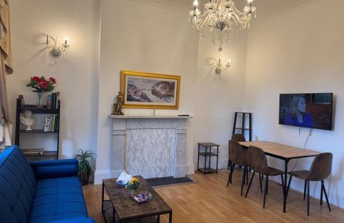 Charlton Apartment | Charming London Apartment with 2 Bedrooms