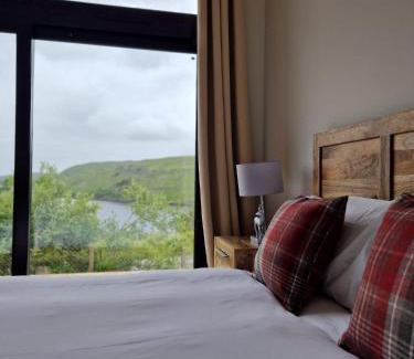 Isle of Skye Apartment | Charming Luxury Retreat by the Fairy Pools 5