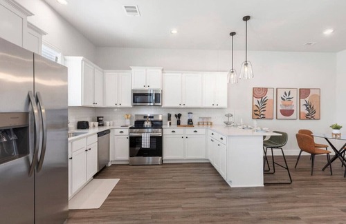 Magnolia House | Charming Magnolia Retreat - Clubhouse & Gym Access