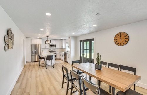 Middlebury House | Charming Middlebury Retreat w/Patio & Fire Pit