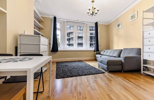 South Richmond Apartment | Charming Modern 1bedroomFlat in the Heart Richmond
