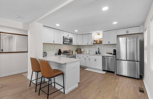 Tariffville Apartment | Charming & Newly Renovated Apartmentnn