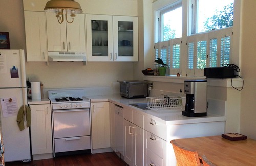 Berkeley Hills Apartment | Charming North Berkeley Garden Flat Walkable to UC Berkeley and Gourmet Ghetto