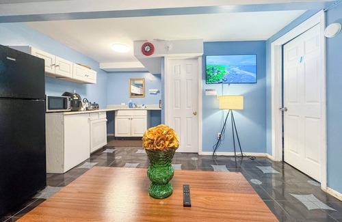 Queens Apartment | Charming Oasis Steps from Beach & Metro Station