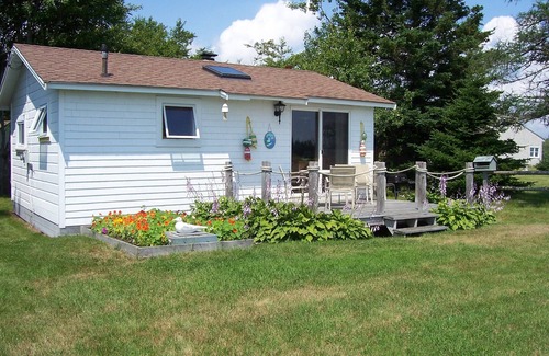 Jonesport Cottage | Charming Oceanfront Cottage