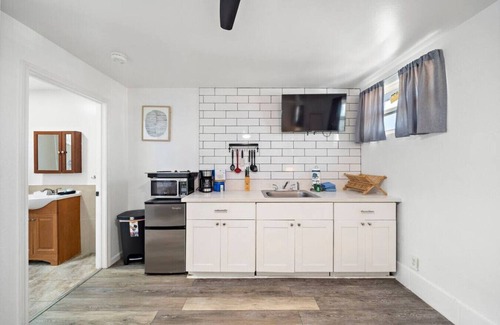 San Jacinto Apartment | Charming Oceanview Studio, Near Cruise Terminal