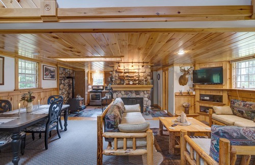 Town of Bleecker Cabin | Charming off grid Adirondack retreat