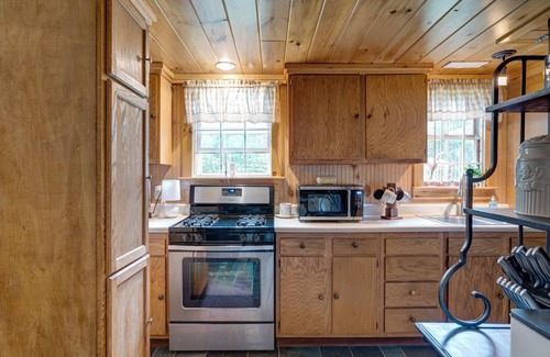 Town of Bleecker Cabin | Charming off grid Adirondack retreat