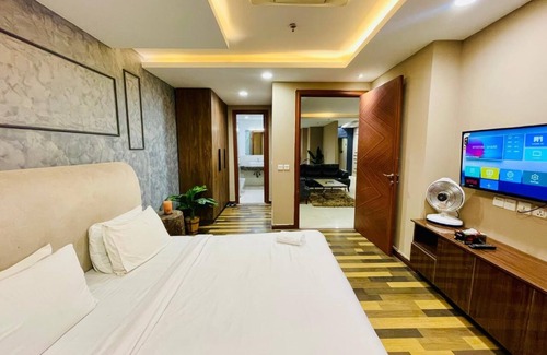 Lahore Apartment | Charming One Bed Room Apartment with AC in Lively DHA Lahore