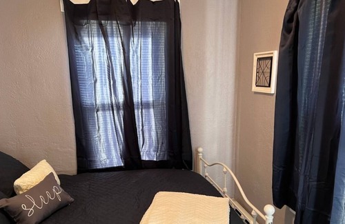 Fort Pierre House | Charming One Bedroom Near Downtown Fort Pierre