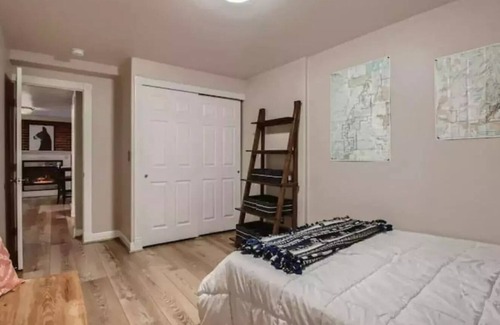 City Park West Condo | Charming one bedroom condo with parking in a premier location.