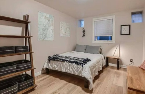 City Park West Condo | Charming one bedroom condo with parking in a premier location.