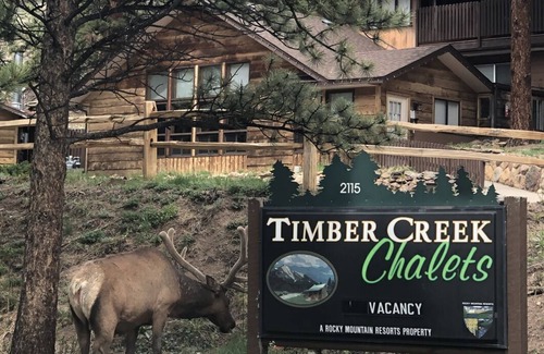 Estes Park Ski Chalet | Charming one bedroom Chalet with gas fireplace