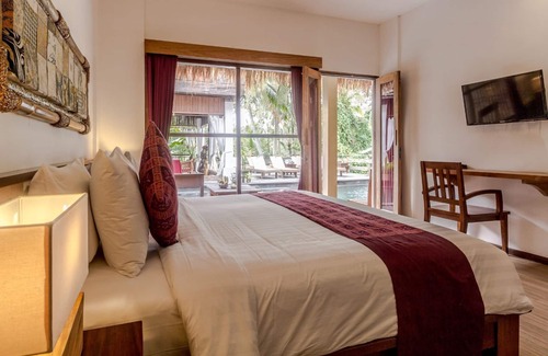 Melayang Resort | Charming pool view room close to Ubud with a shared infinity-edge swimming pool