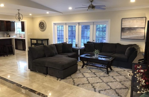 West Palm Beach House | Charming private pool home 3br/2 bath