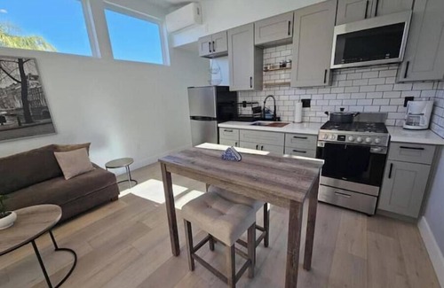 Palms Apartment | Charming Private GuestHouse
