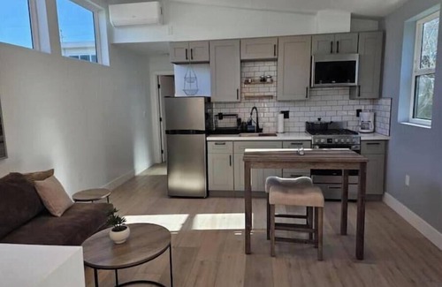 Palms Apartment | Charming Private GuestHouse