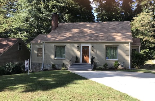 Cascade Road House | Charming, recently renovated bungalow in historical Cascade