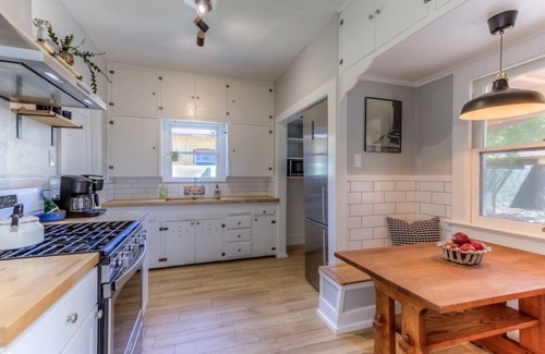 West University House | Charming remodeled bungalow. Close to UofA, Banner, Downtown