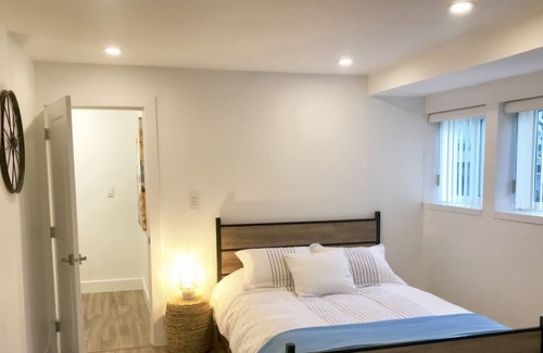 District of North Vancouver Apartment | Charming renovated unit few minutes away from Ski resorts