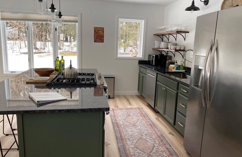 Stowe Hollow House | Charming & Renovated Stowe 4 BR Getaway