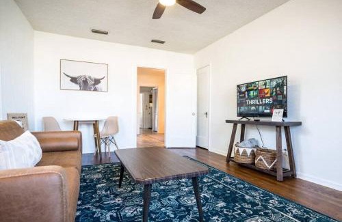 Riverside Apartment | Charming Riverside Retreat 1 1 - Near 5 Points #3