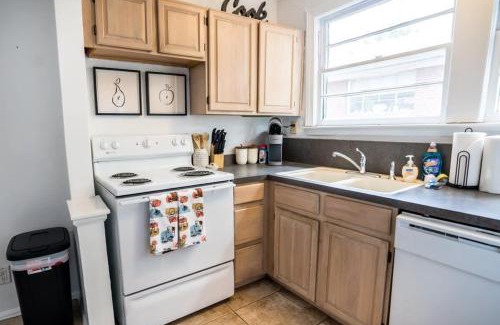 Riverside Apartment | Charming Riverside Retreat 1 1 - Near 5 Points #4