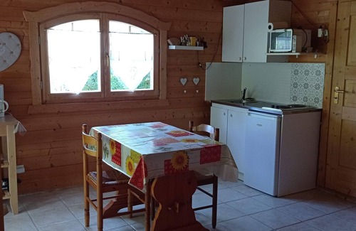 Bouc-Bel-Air Ski Chalet | Charming romantic air-conditioned chalet with garden and pool 10' from Aix-en-Provence