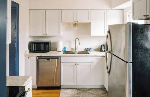 Des Moines House | Charming & Roomy 3-Bed Waterbury Residence