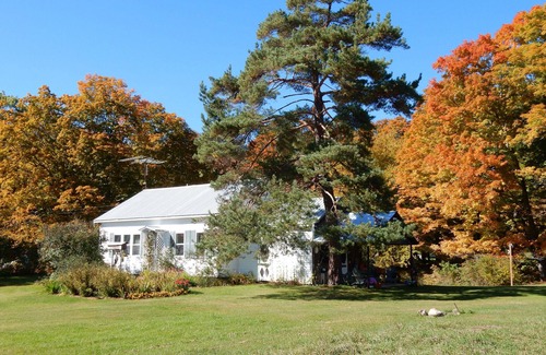 Hartland Cottage | Charming rural 2-bedroom cottage with amazing view in Hartland, Vermont