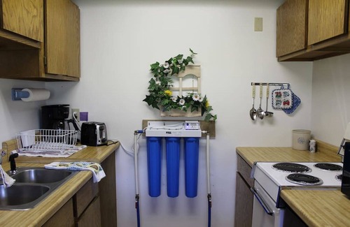 Wapiti Cabin | Charming Rustic Log Cabin near Yellowstone